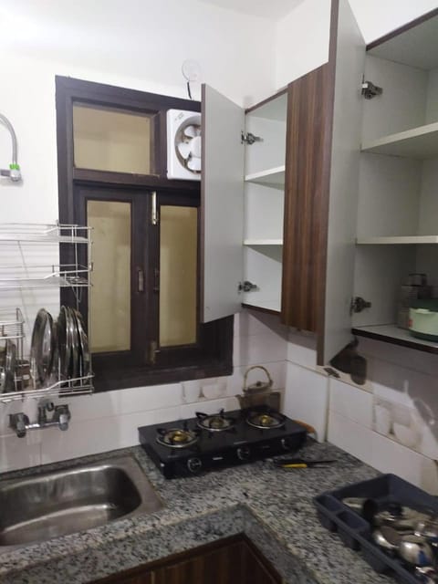 The Raveesh Lado - 1BHK Fully Furnished Apartment Condo in New Delhi