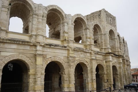 Maison Typiquement Arlésienne House in Arles