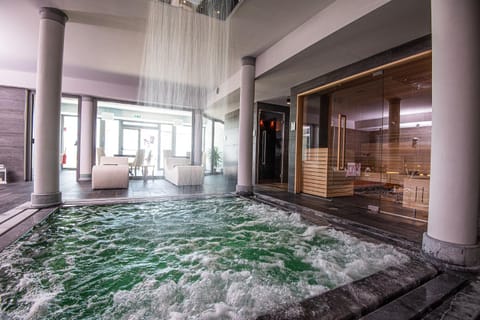 Hot Tub, Spa and wellness centre/facilities