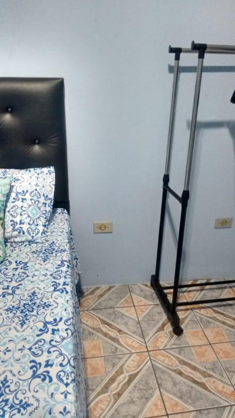 Quarto familiar, aeroporto Guarulhos Bed and Breakfast in Guarulhos