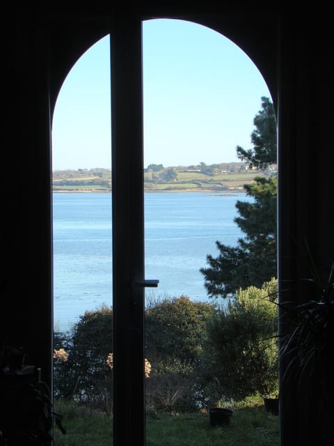 Propriété pieds dans l’eau, vue mer exceptionnelle House in Brittany