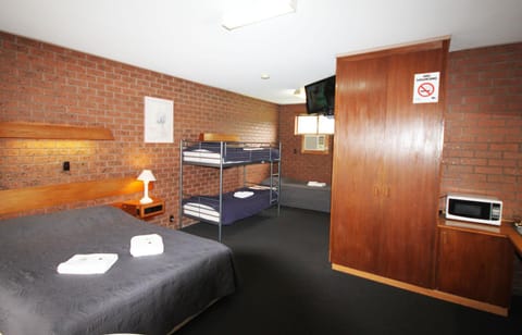 Melaleuca Lodge Beaconsfield Motel in Melbourne