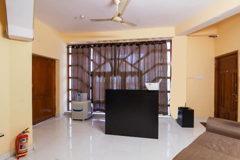 OYO Flagship R-Residency Near Birla Mandir Hotel in Hyderabad