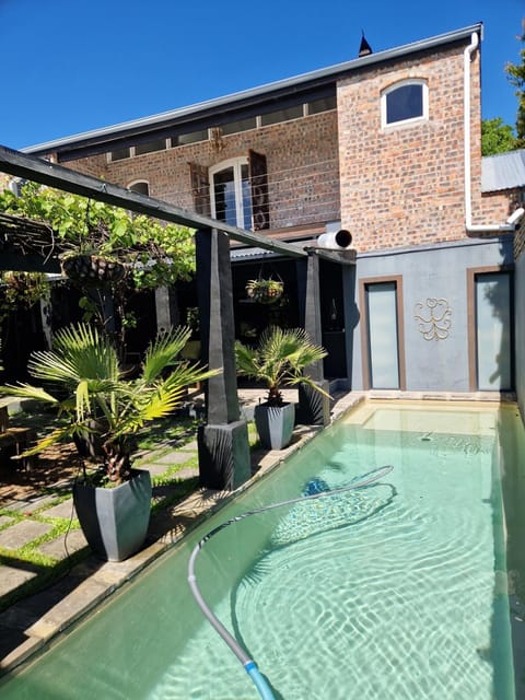Property building, Swimming pool