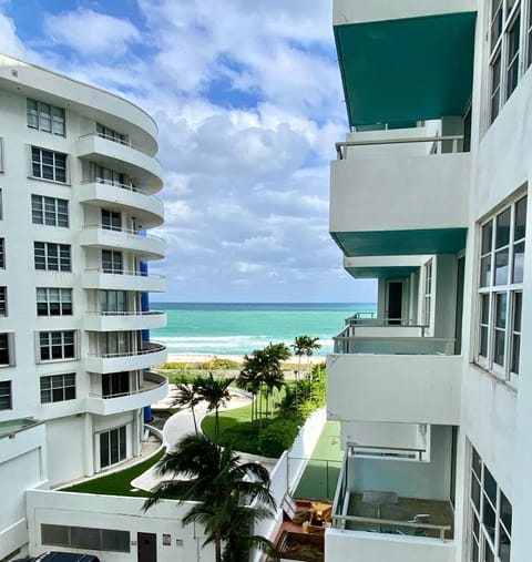 View (from property/room), Balcony/Terrace, Sea view