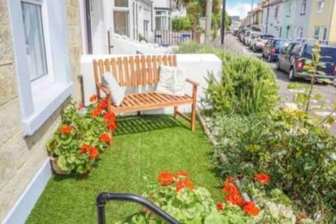 Seascape Cottage, Ventnor Casa in Ventnor