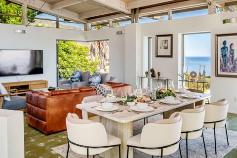 Living room, Seating area, Dining area, Sea view