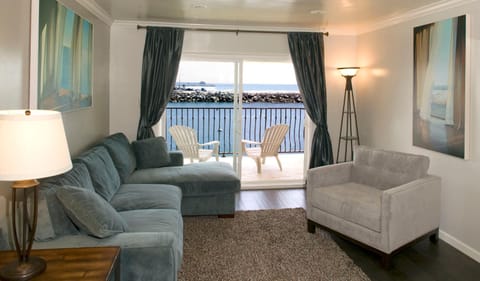 Oceanside Marina Suites - A Waterfront Hotel Hôtel in Oceanside