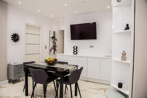 Amazing apartment in Glyfada center Appartement in South Athens