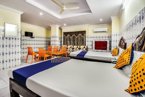 SPOT ON Sri Surya Lodge Hotel in Guntur