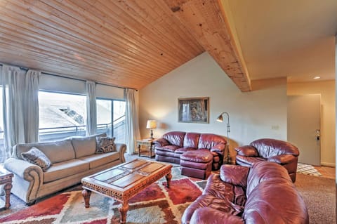 Mountain-View Retreat with Deck - 2 Mi to Ski Resort House in Park City