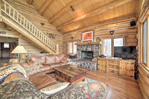 Ski-InandSki-Out Telluride Home with Deck and Hot Tub! House in Mountain Village