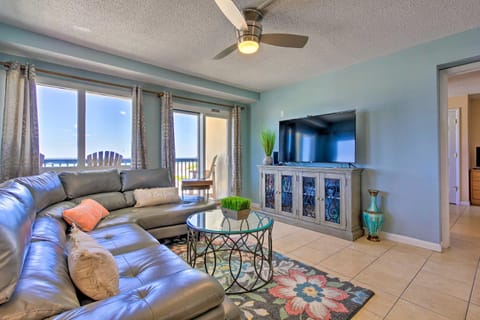 Oceanfront PCB Retreat with Resort-Style Amenities! Copropriété in Sunnyside