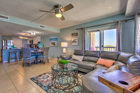 Oceanfront PCB Retreat with Resort-Style Amenities! Condominio in Sunnyside