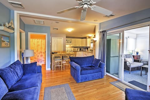 Wells Beach Cottage with Pool Access - 1 Mi to Coast House in Wells