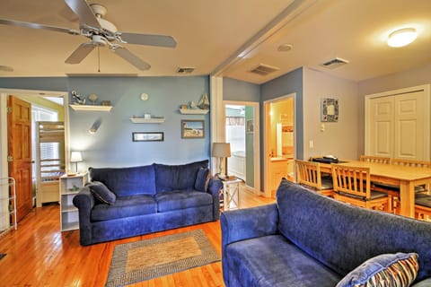 Wells Beach Cottage with Pool Access - 1 Mi to Coast House in Wells