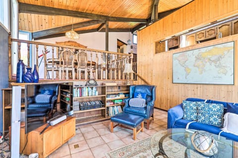 Oceanfront Irish Beach Sea Haven Home with Hot Tub Haus in Mendocino County