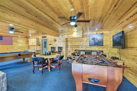 Cozy Bear Hill Cabin with Hot Tub and Game Room! House in Ruidoso