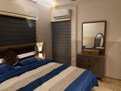 Bed, Photo of the whole room, air conditioner