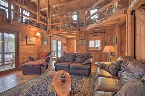 Rustic Madison Treehouse Cabin with Game Room! House in Madison