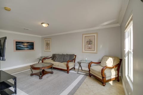 Gulfport Condo with Private Balcony - Walk to Beach! Apartamento in Gulfport