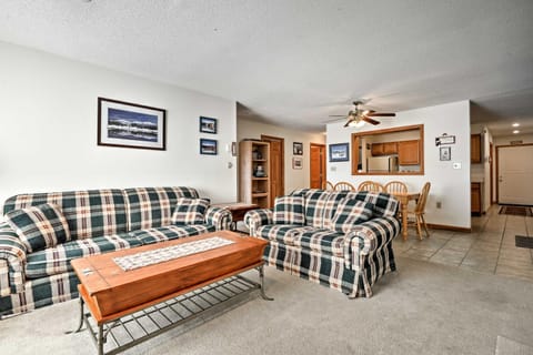 Bartlett Condo with Mountain Views Near Ski Resorts! Apartment in Bartlett