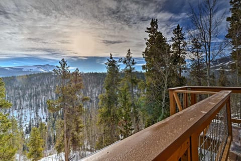 Breck Vacation Rental with Hot Tub - 1 Mi to Peak 7 Casa in Breckenridge