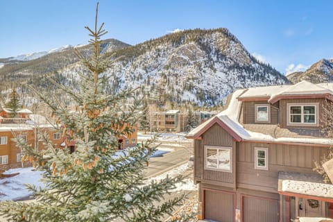 Dtwn Frisco Home with Mtn View, 11 Mi to Ski Breck! House in Frisco