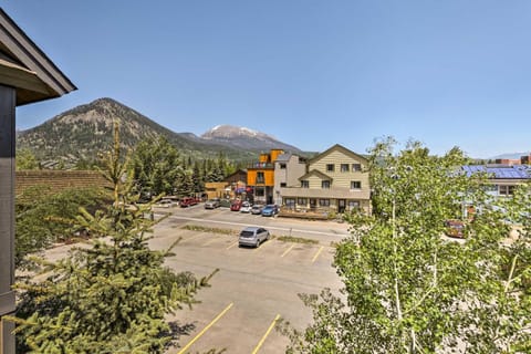 Dtwn Frisco Home with Mtn View, 11 Mi to Ski Breck! Haus in Frisco