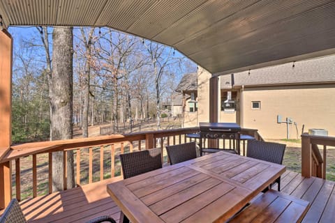 Lakefront Greers Ferry Cabin with Covered Boat Slip! House in Greers Ferry Lake