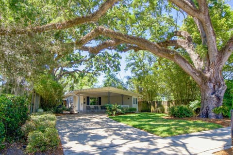 Orlando Vacation Rental Less Than 2 Miles to Lake Ivanhoe! Casa in Winter Park