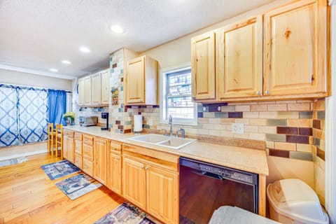 Cozy Colorado Springs Home Near Garden of the Gods House in Colorado Springs