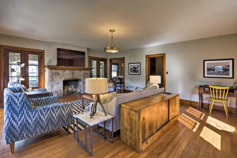 8 Mi to Kentucky Derby Charming Louisville Gem House in Jefferson County