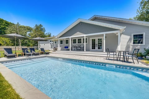 Distinctive Hamptons Home with Pool Near Bay, Ocean House in The Hamptons