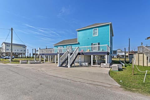 Large Group Gulf Retreat, Steps to Surfside Beach! House in Surfside Beach