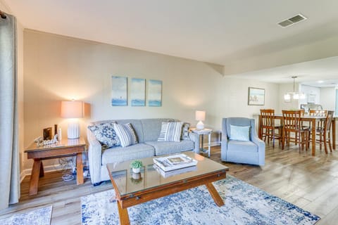 Hilton Head Condo with Pool Access Steps to Beach! Eigentumswohnung in South Forest Beach