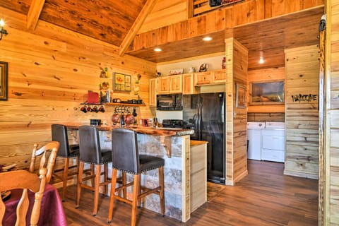 Hot Springs Cabin Rental 2 Mi to Lake Hamilton! Maison in Garland County