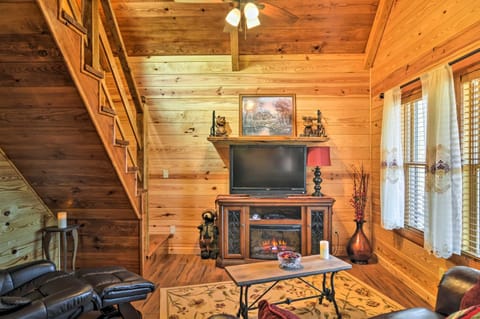 Hot Springs Cabin Rental 2 Mi to Lake Hamilton! House in Garland County