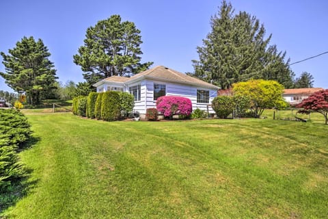 Salty Dog Cottage in Netarts with Deck Casa in Netarts