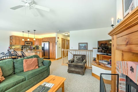 Inviting Ski-in and Ski-out Condo at Jay Peak Resort! Eigentumswohnung in Jay