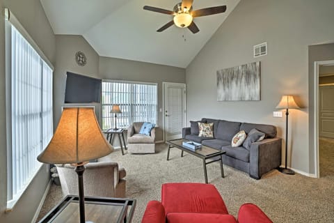 Penthouse Condo with Pool 8 Mi to Silver Dollar City Copropriété in Branson