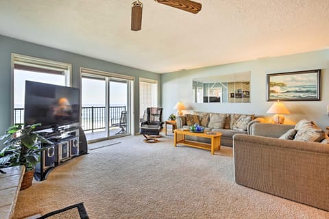 Cozy Oregon Resort Condo - Steps to Lincoln Beach! Apartment in Lincoln Beach