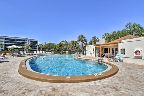 Siesta Key Condo Resort Amenities, Walk to Beach! Condo in Siesta Key