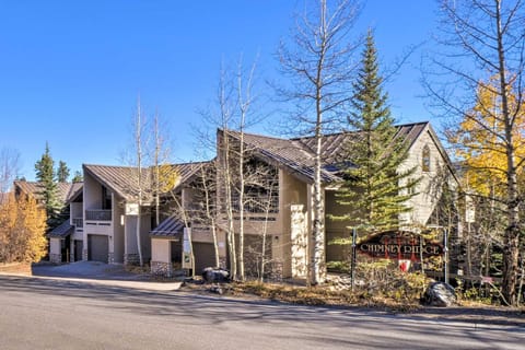 Chimney Ridge Townhome with Hot Tub Walk to Lifts House in Breckenridge