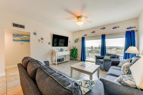 Redington Shores Retreat with Beach Access! Apartamento in Redington Shores