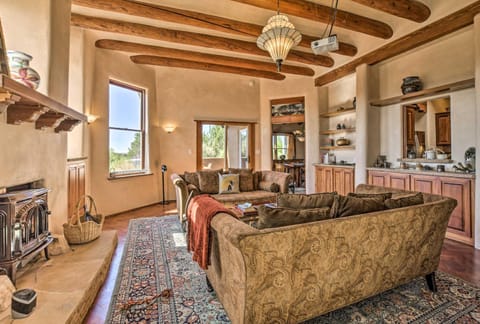 Stunning Santa Fe SW-Style Getaway with Indoor Pool! House in Santa Fe