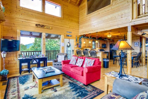 Heavenly Vista at Crown Point Near Pigeon Forge! House in Sevier County