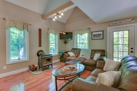 Cozy Old Forge Home with 2 Porches, Fire Pit, Hot Tub House in Old Forge