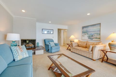 Lincoln City Vacation Rental with Pool and Ocean Views Apartment in Lincoln Beach