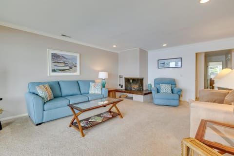 Lincoln City Vacation Rental with Pool and Ocean Views Apartment in Lincoln Beach